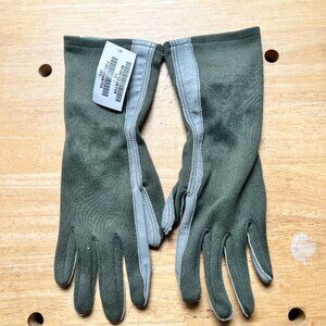 NOMEX SUMMER FLYERS GLOVES TYPE GS/FRP 2 Size 7 Sage Green color   New with tags